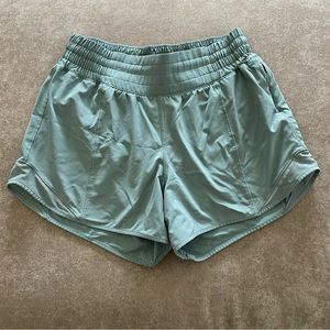 Lululemon 🍋 Hotty Hot Short Tall